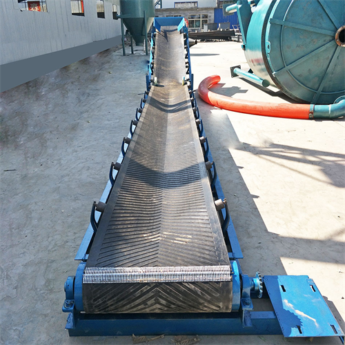 Fitur saka macem-macem conveyors sabuk